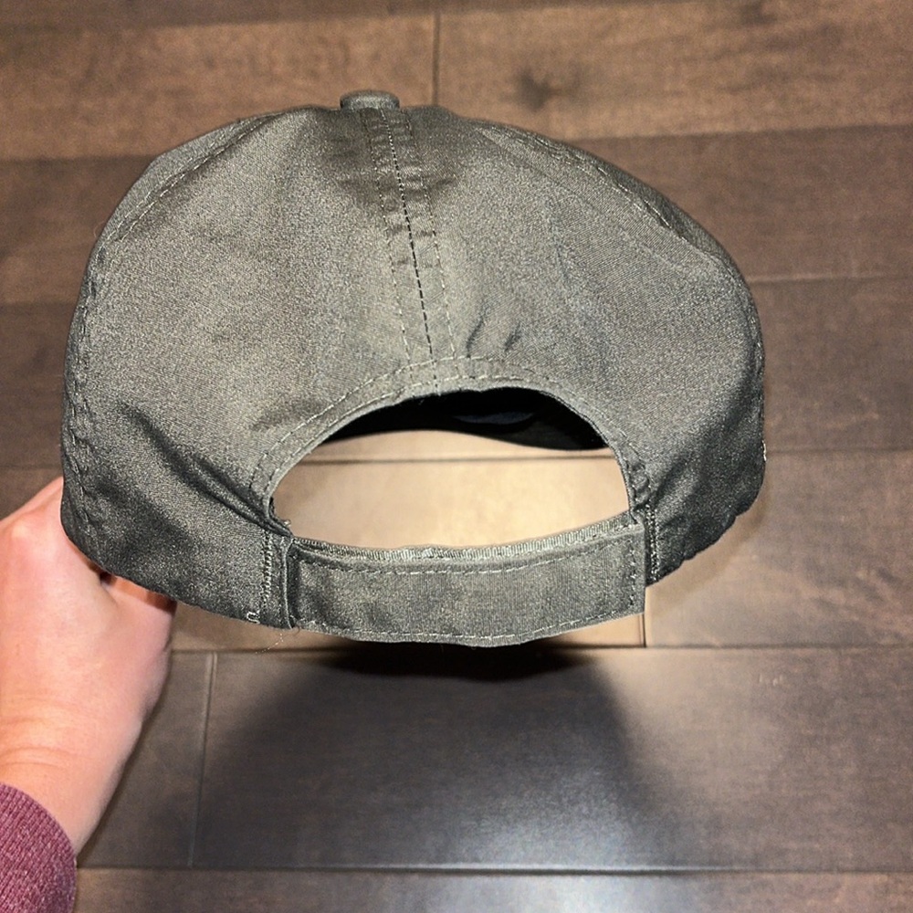 Volcom mantis hat - Picture 9 of 9